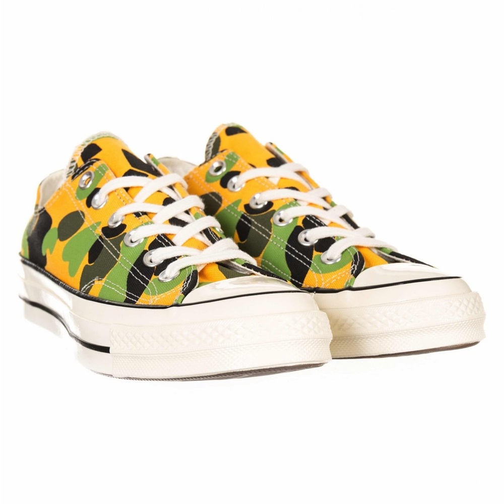 Converse Sneaker: Size 7MNS or 9WMS